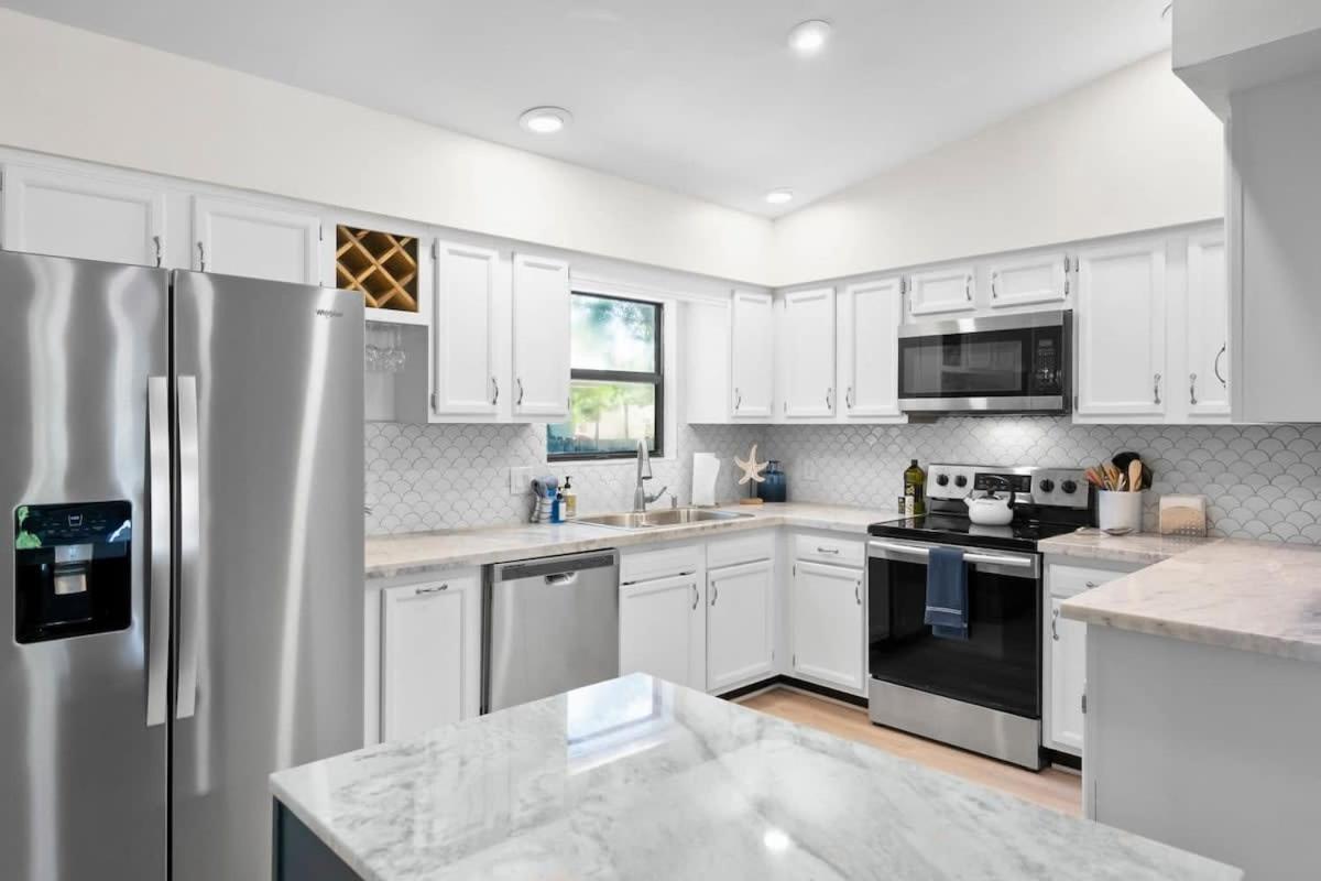 The St Augusdream Renovated Beach House Sleeps 8 Walk To Beach セント・オーガスティン エクステリア 写真