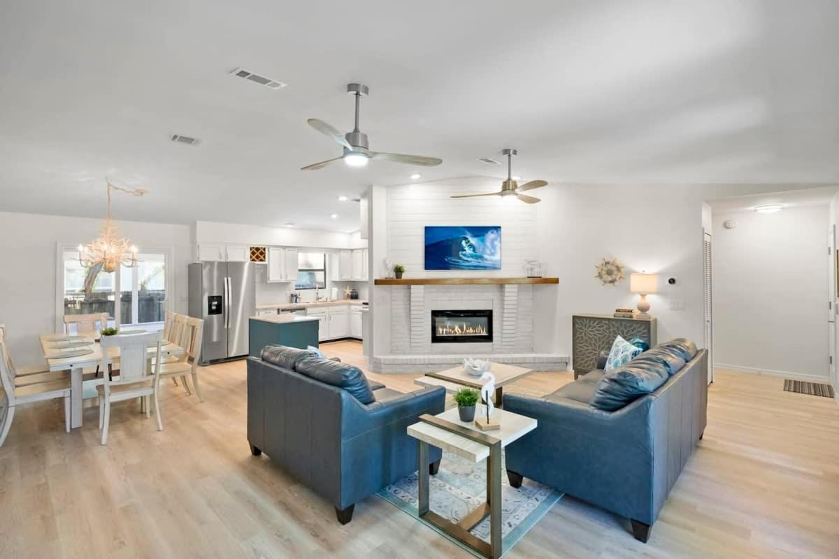 The St Augusdream Renovated Beach House Sleeps 8 Walk To Beach セント・オーガスティン エクステリア 写真