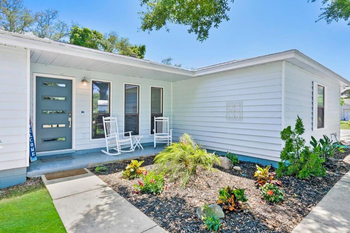 The St Augusdream Renovated Beach House Sleeps 8 Walk To Beach セント・オーガスティン エクステリア 写真
